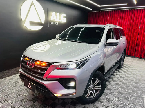 Toyota Fortuner 2.4l SR