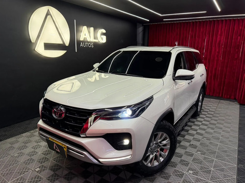 Toyota Fortuner 2.7l SRV
